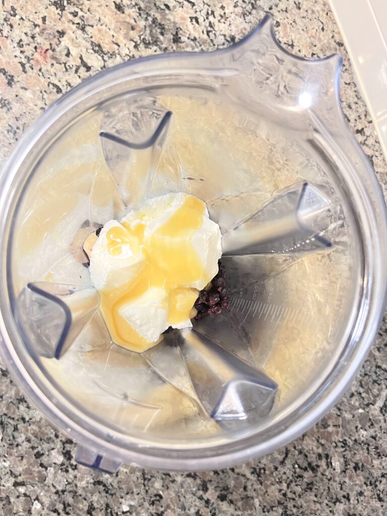 Pomegranate Power Punch Smoothie in the jar top view